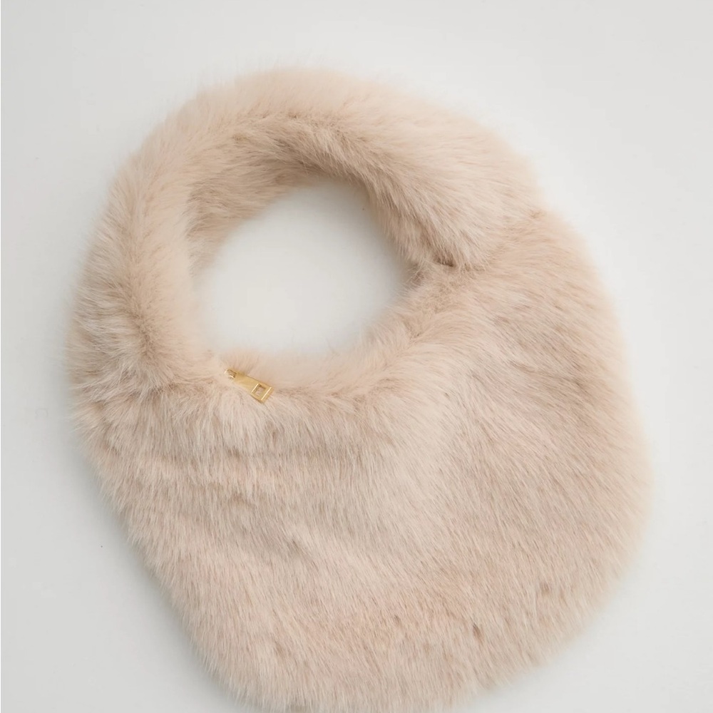 Faux Fur Beige Hand Bag - Aerie - Picture 4 of 5